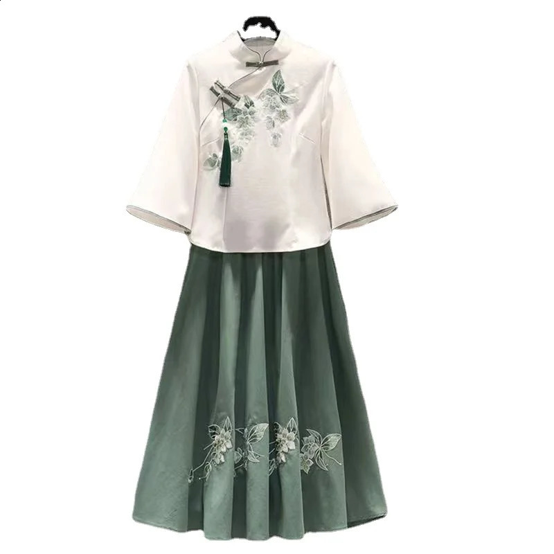 Oversized Womens Summer Butterfly Sweet Chinese Suit Embroidered Top Suit Hanfu Blouse Skirt Two-piece Set Large Size 240823
