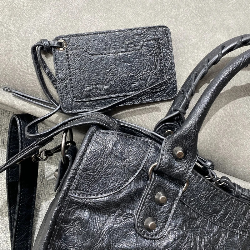 Moto Bike Pillow y er Handbag Wallet 2024 PU Oil Wax Leather Womens Underwear Shoulder Bag 240824 d630 4