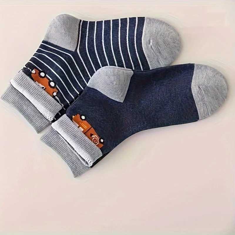 Childrens car cartoon stripe pattern mid tube socks are comfortable breathable highly elastic sweat absorbing and odor resi CL240824