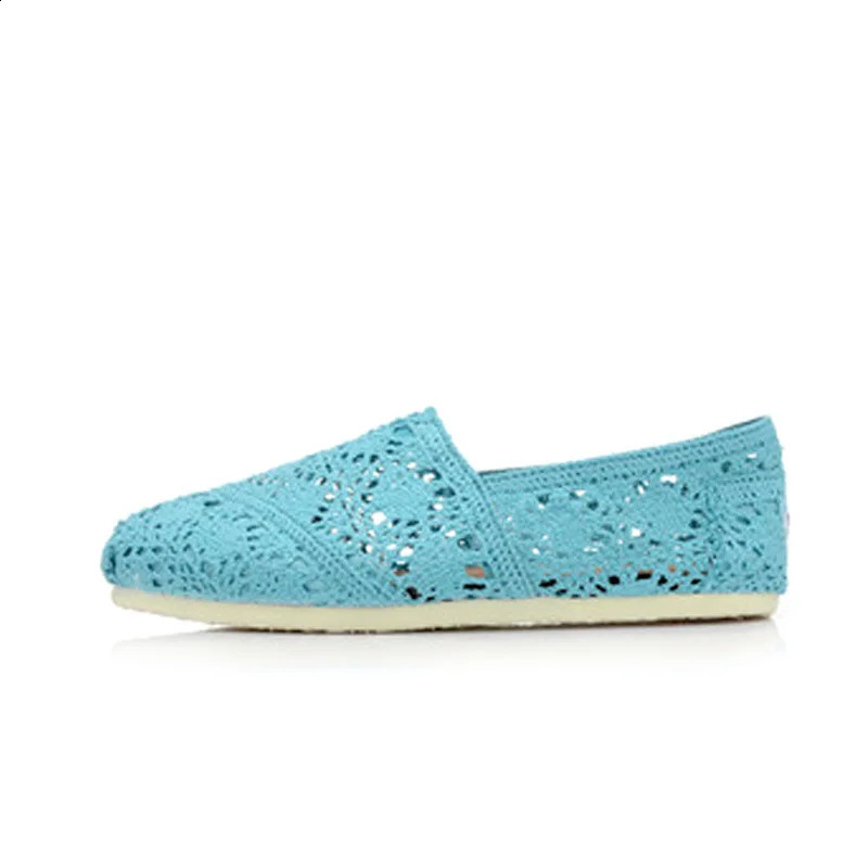 STG S womens casual lace hollow flat shoes fall in spring and summer womens fashionable mesh breathable shoes 240823