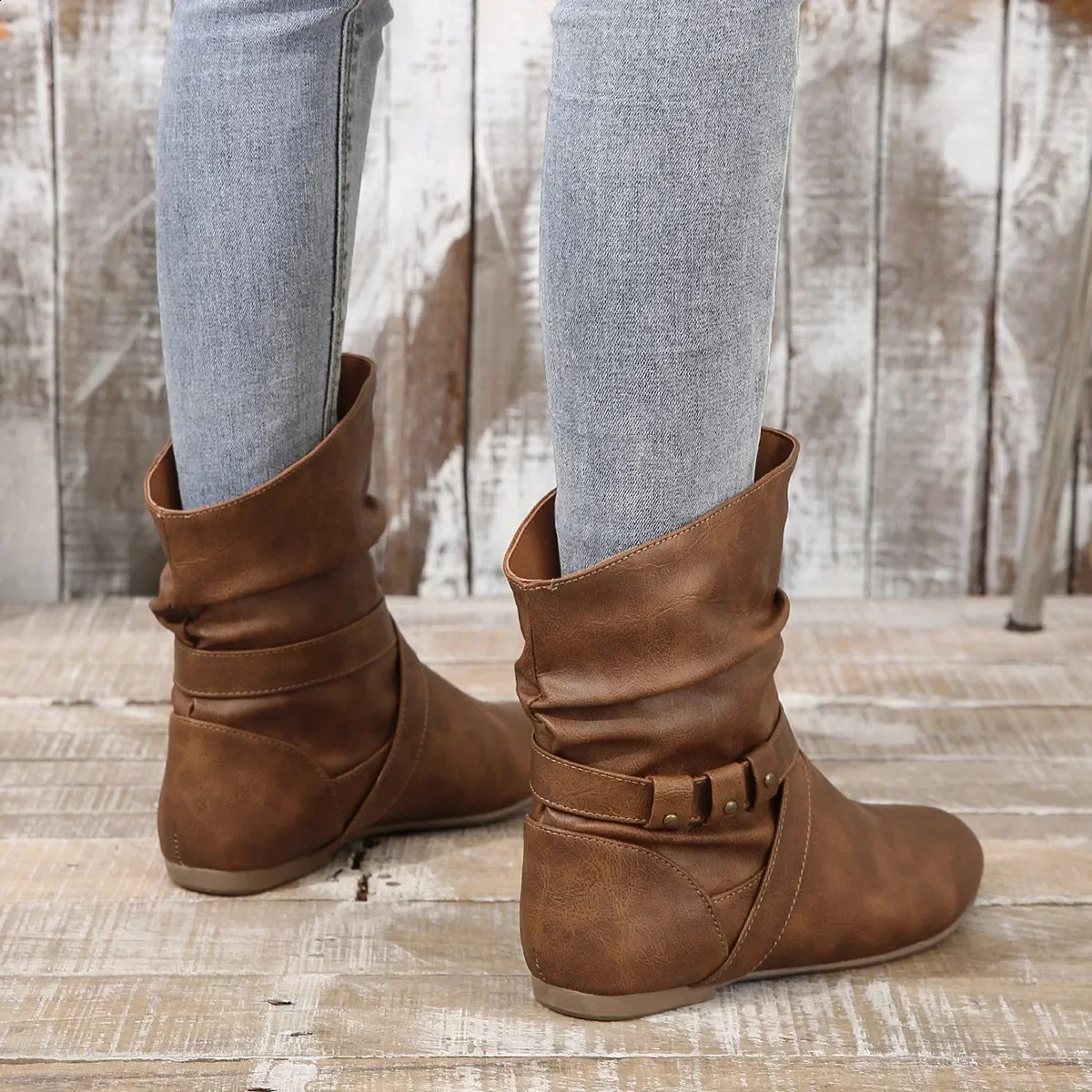 Retro short boots for women in spring/autumn flat and pleated boots mid bucket stacked boots for women mid calf shoes for women 240823