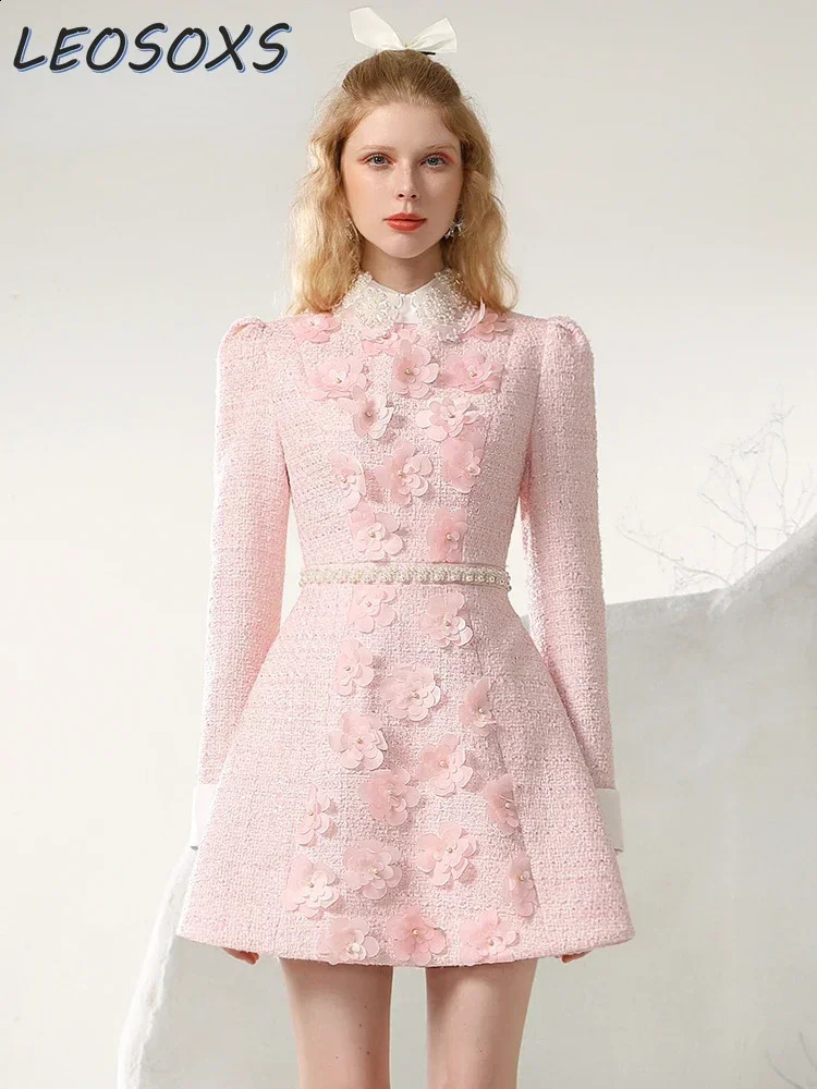Sweet Pink Tweed Dresses Women Socialite Temperament Beaded Flower Long Sleeve Dress Autumn High Waist Slim-Fit Mini Dress 240824