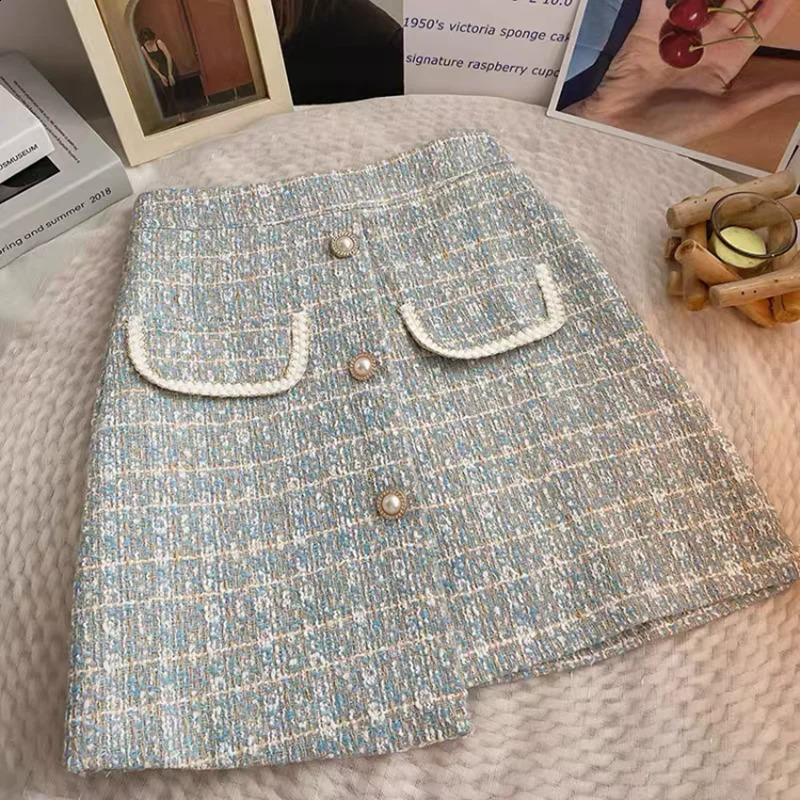 Elegant coarse woolen womens skiing sweet pearl button high waist weight loss autumn and spring plain wool mini Faldas T908 240823