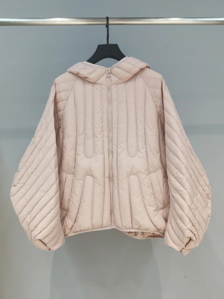 Lagabogy AutumnWinter Womens Oversized Inflatable Jacket Short and Lightweight 90% White Duck Down Hooded Warm Park Coat 240823