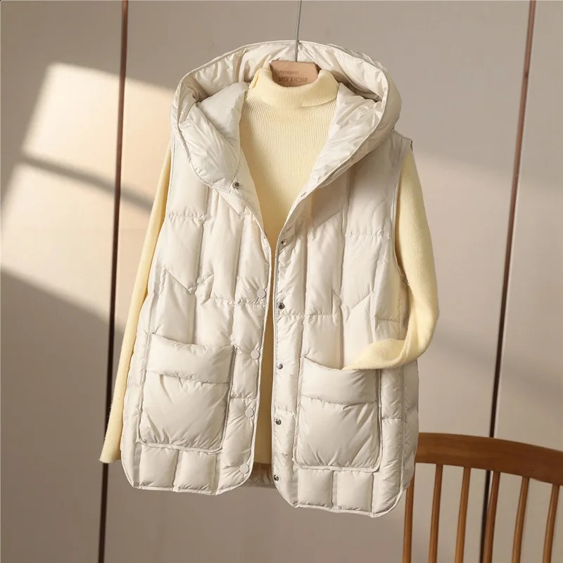 Womens 90% white duck down ultra light sleeveless jacket autumn and winter fashion hooded basic womens warm vest 240823