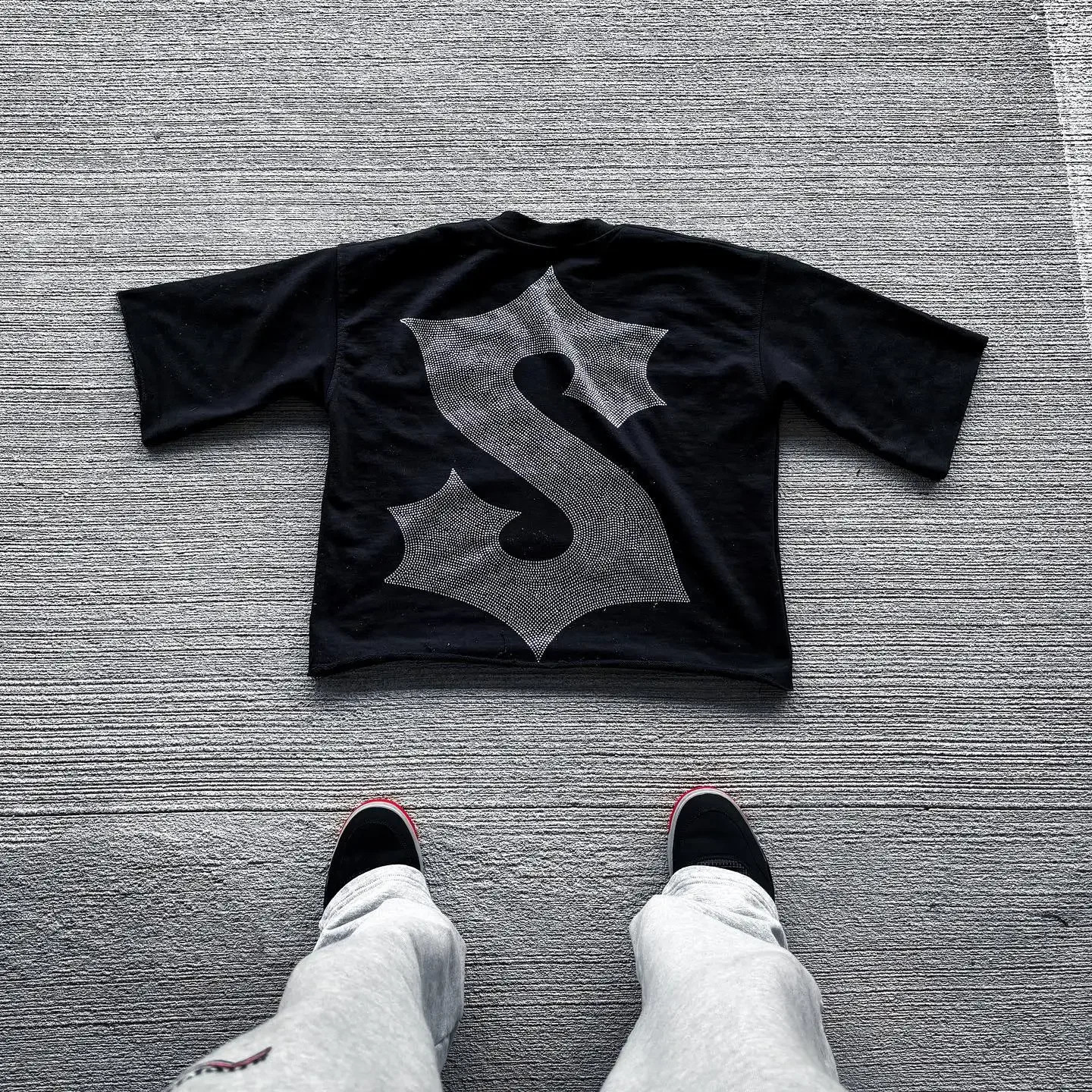 Pink Pinned Saint Cross Graphic Print Hip Hop T Shirts Men Women Harajuku Oversized Short Sleeve Goth Loose Casual Cotton Tops 250113