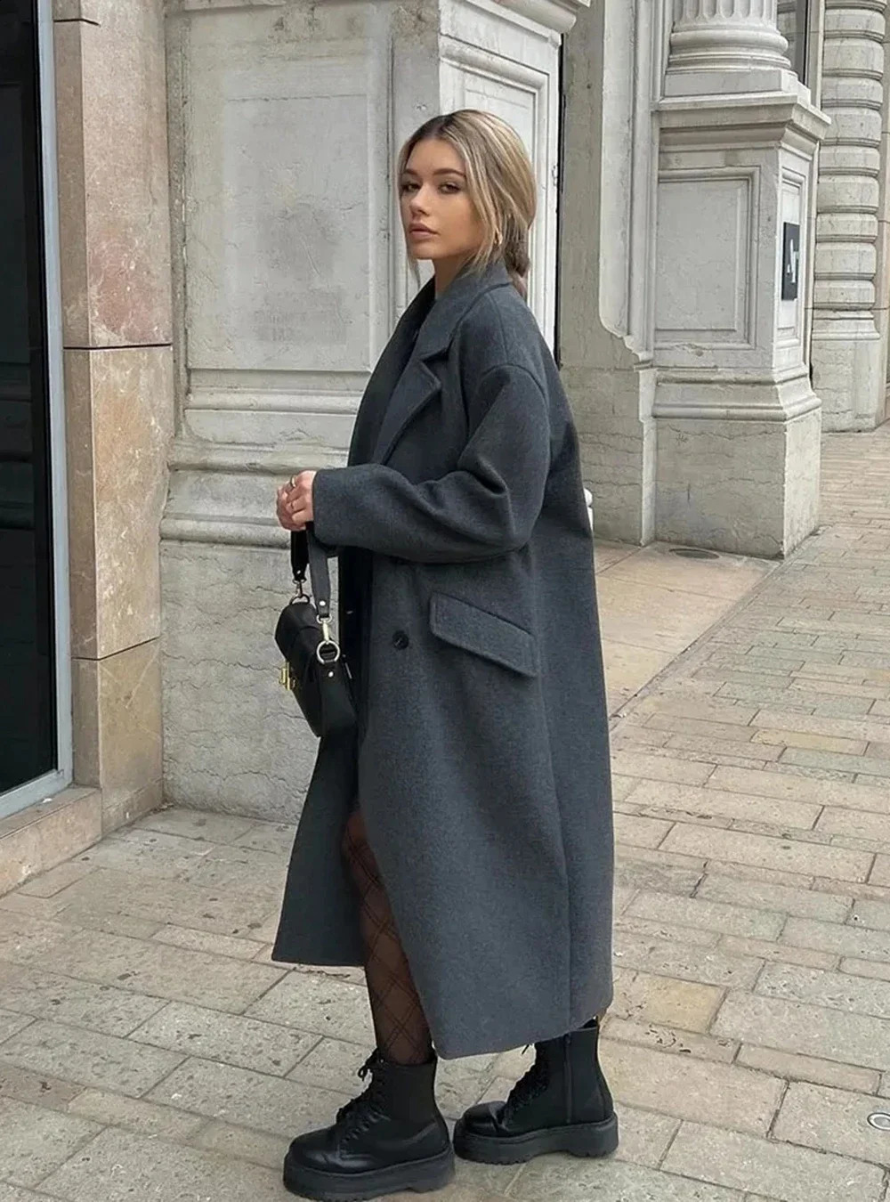womens double chest warm trench coat autumn and winter fashion Vneck long sleeved pocket coarse woolen 240823