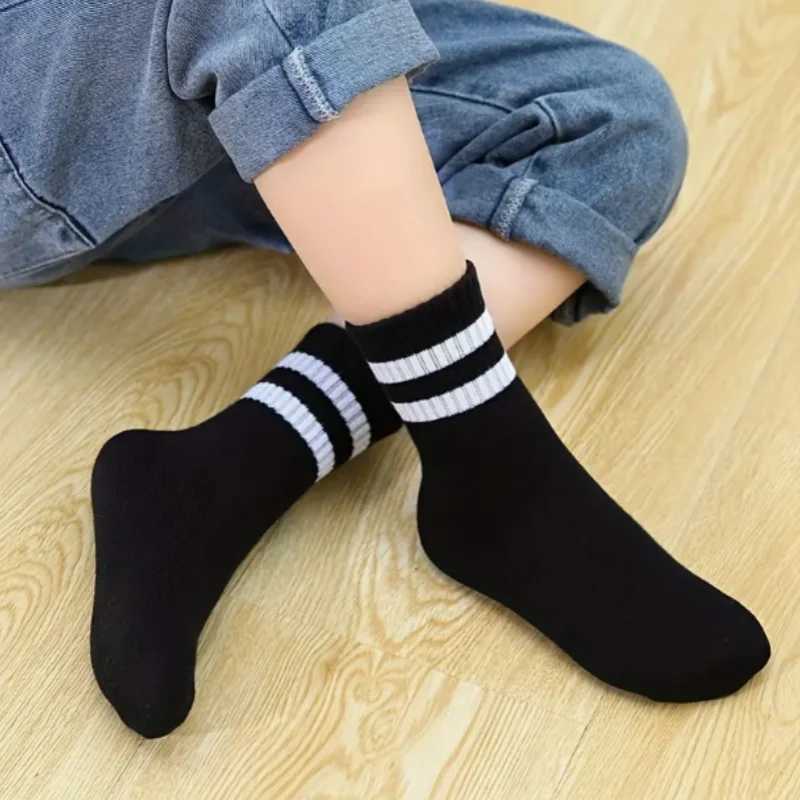 10 pairs of autumn and winter style children breathable simple style college style striped children tube socks men and women CL240824
