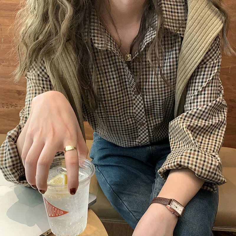 Plaid Shirts Women Retro Turn-down Collar Blouses All-match Straight Hong Kong Style Button Up Elegant Long Sleeve Outwear Femme 240823