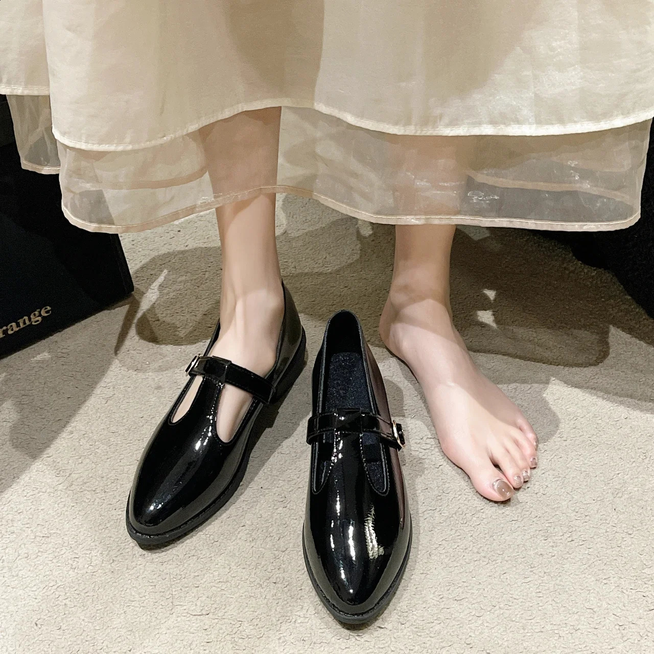Ladies Shoes 2024 Spring/Summer Collection British Style Lazy Shoes Low High Heels Thick High Heels Womens Small Leather Shoes 240823