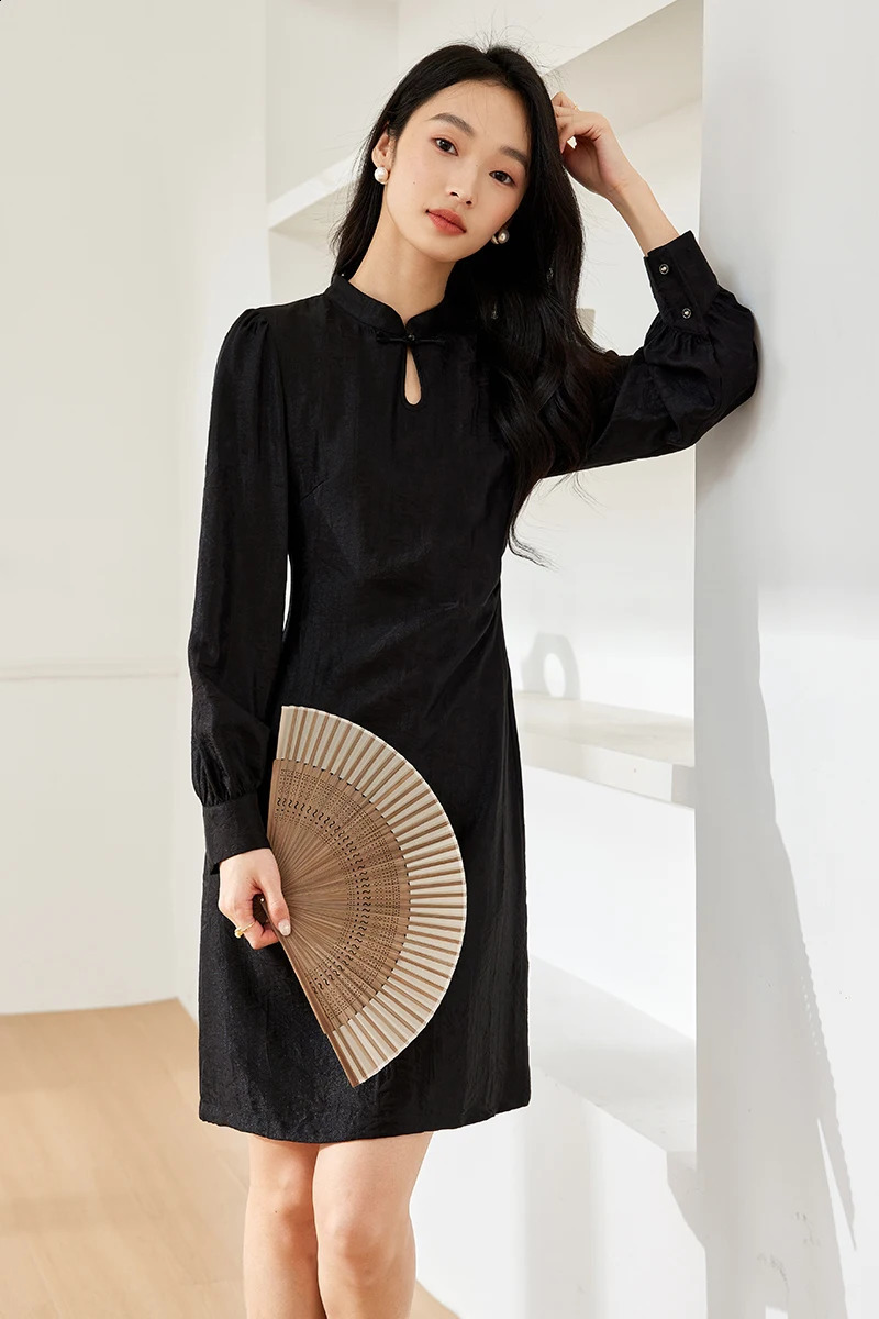VIMLY Womens Chinese Style Improved Cheongsam Dresses Autumn Slim Dark Jacquard Lantern Sleeve Standing Collar A-Shape Dress 240824