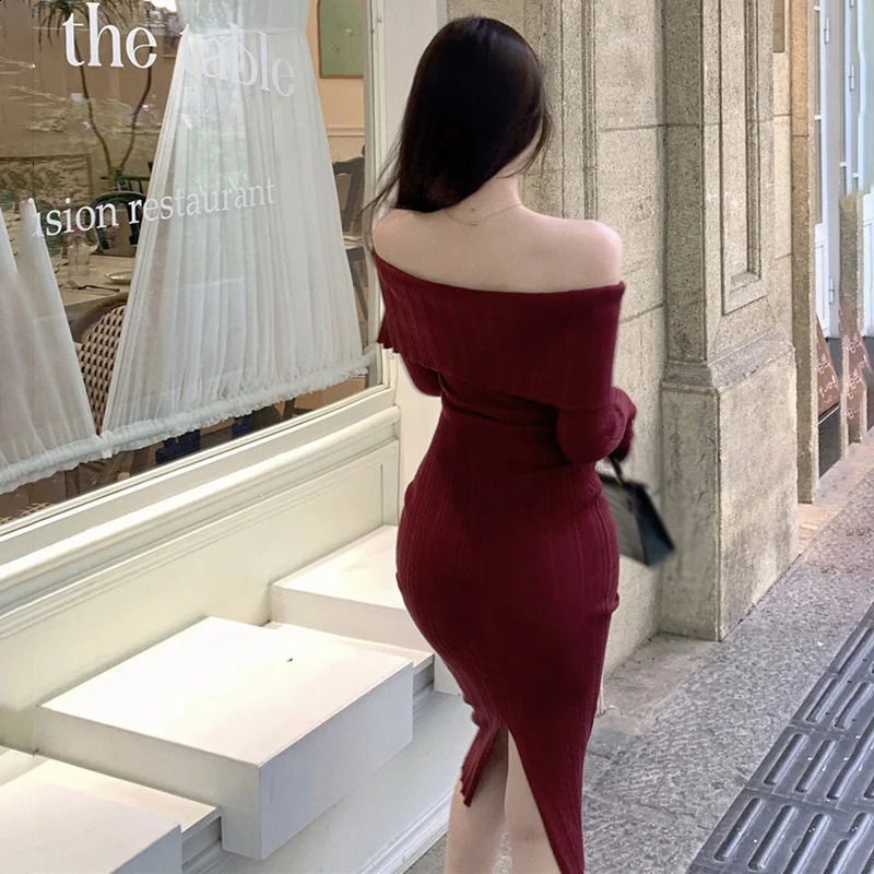 Off shoulder Long Sleeve Knitted Dress Woman Straight Shoulder Medium Length Hip Wrap Slim Fitting Sexy Slit Dress Leisure 240823
