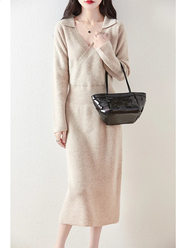 Womens Pure Wool Knitted Long Dress Waist Lapels Loose Elegant Casual Fashionable Sweater Autumn/Winter 240824