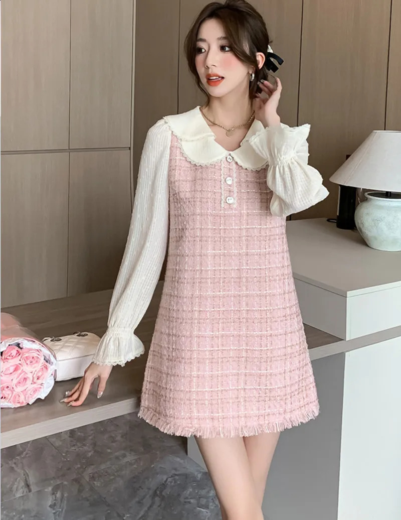 High Quality Autumn Runway Pink Tassels Plaid Long Sleeve Patchwork Mini Dress Tweed Woolen Women Loose Vintage Casual Dress 240824