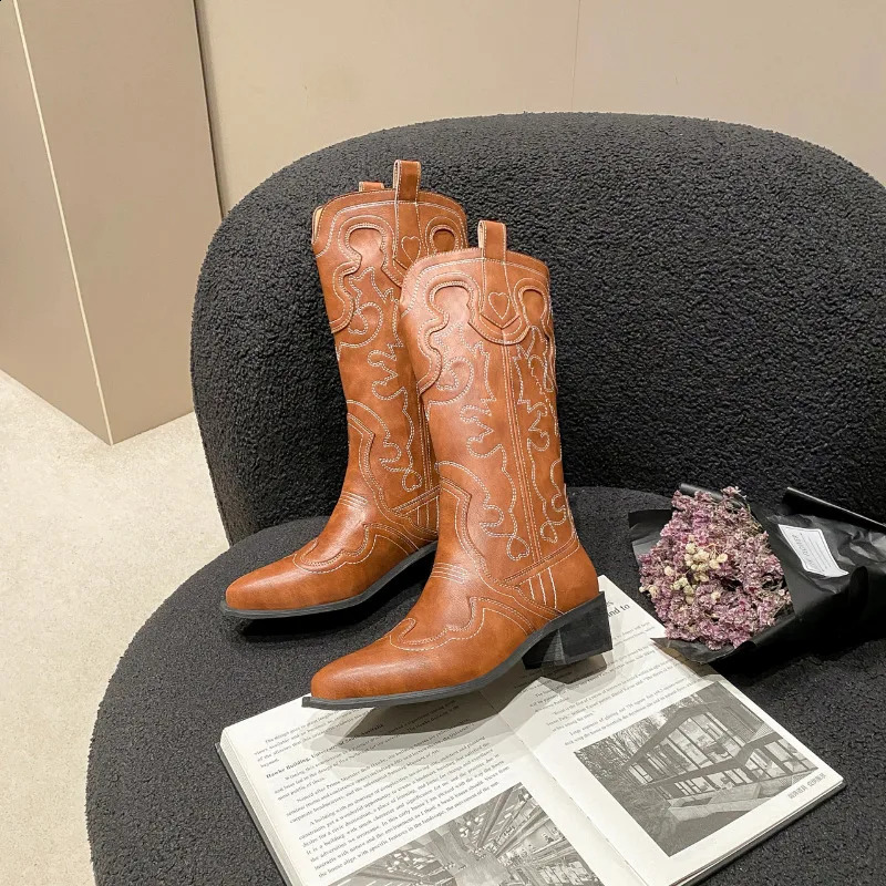 Autumn Knight Boots Embroidered Toes Mixed Colors Mid Range Boots Womens Shoes Retro Western Cowboy Boots 240823