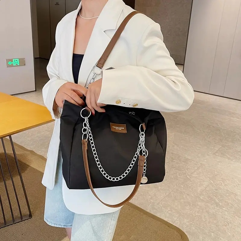 Nylon Solid Color Large Capacity Tote Bag Fashion Chain One Shoulder Womens Minimalist 240823