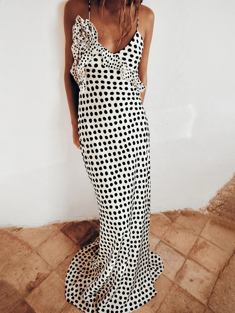 JULISSA MO Sexy Backless 3D Flower Dots Women Maxi Dress White Spaghetti Strap Vacation Dress Summer Elegant Party Beachwear 240823