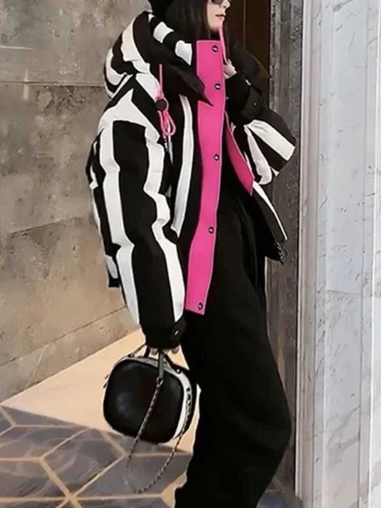 Women's Down Parkas High end style striped womens hooded short sleeved jacket north heat-resistant Maillard bread jacket 2024 winter jacket Y2408