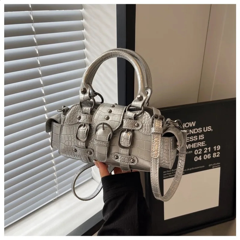 Alligator PU Boston Shoulder and Crossbody Bags Solid Hasp Unique Sense of y Handbags for Women Fashion 240824 4