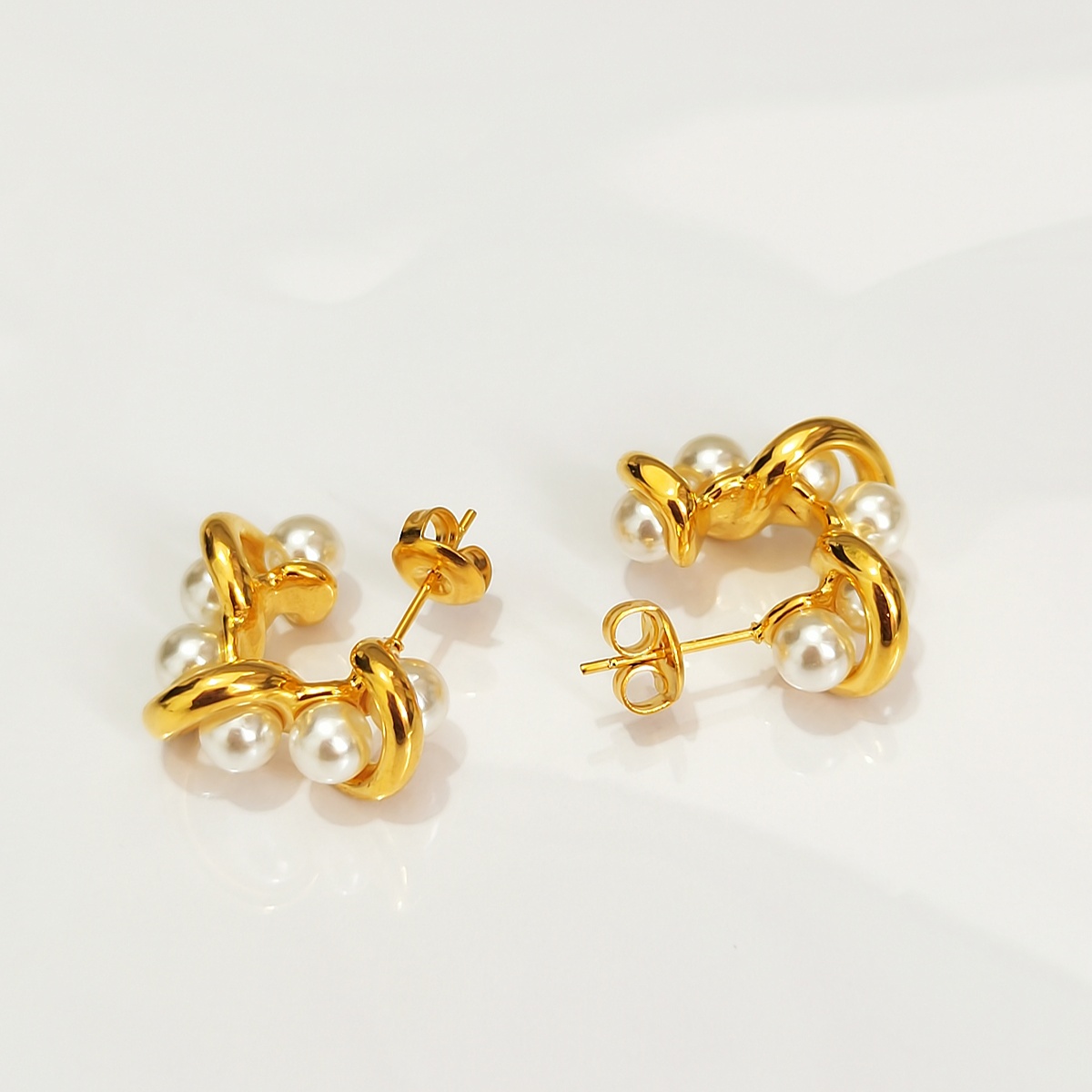 Earring Europe and the United States stainless steel French pearl earrings female ins net red temperament niche irregular earrings earrings