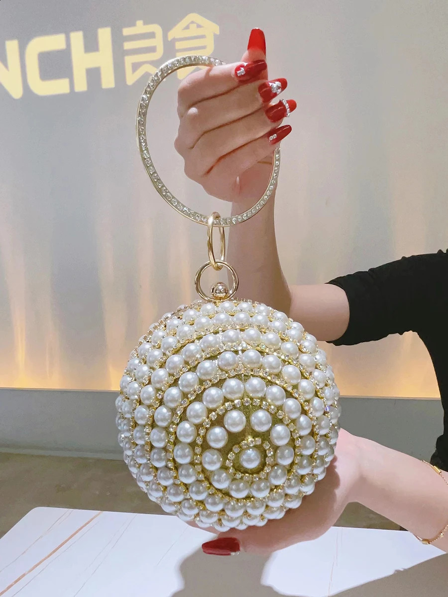 Round pearl clutch wallet handbag ious and elegant evening bag ring womens bride wedding party 240823