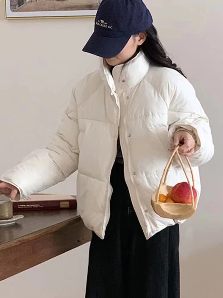 Winter womens jacket warm and loose stand up collar zipper pocket straight thick padded fashionable winter 240823