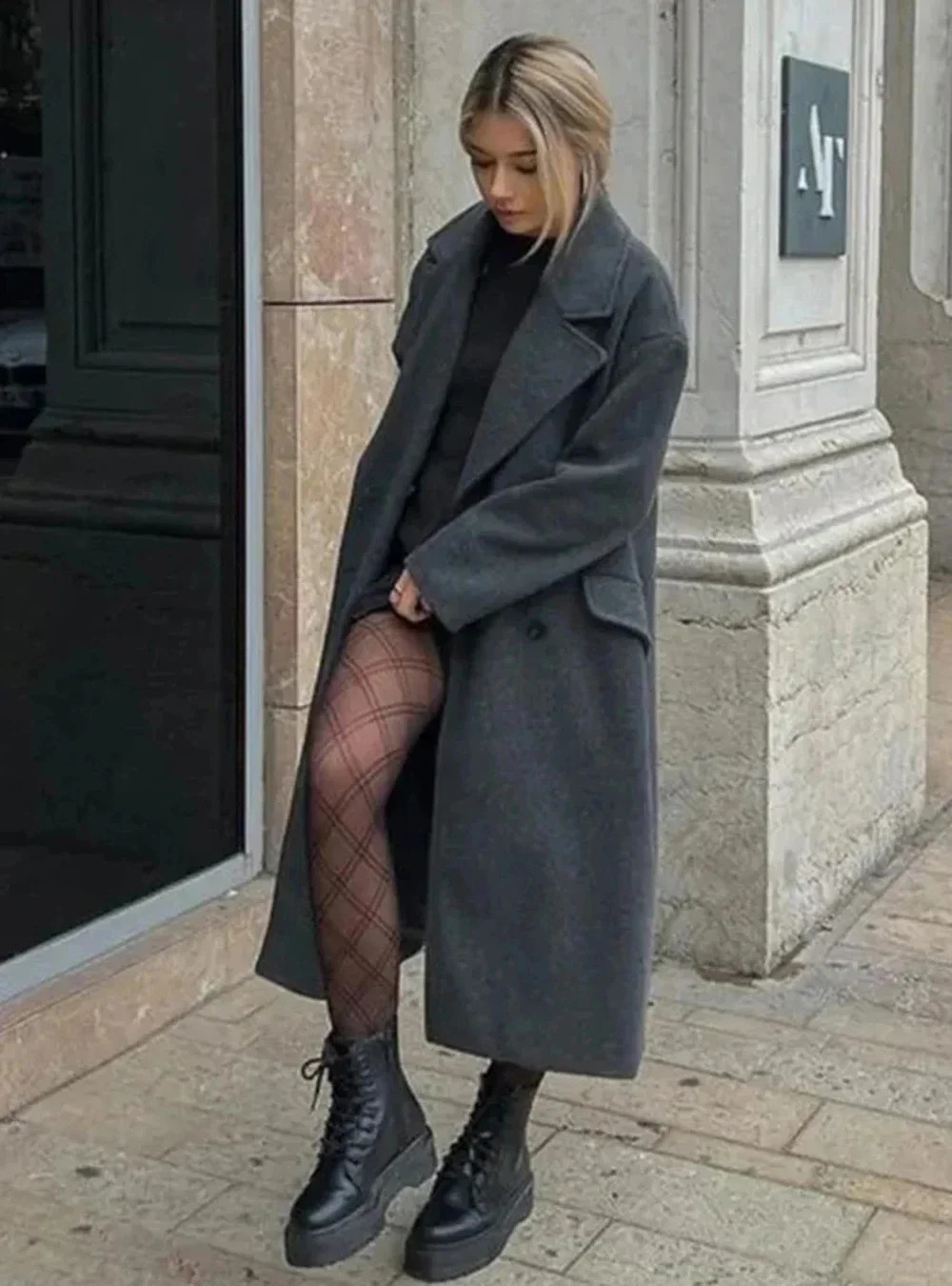 womens double chest warm trench coat autumn and winter fashion Vneck long sleeved pocket coarse woolen 240823