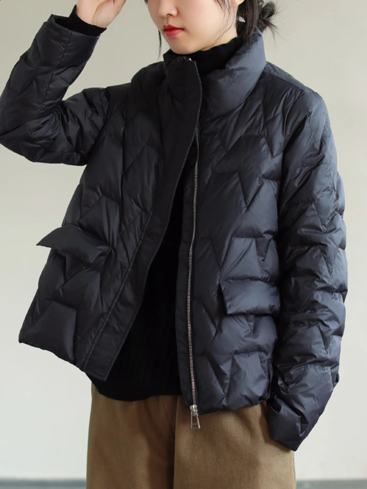 Ultra Light Down Jacket Womens Spring and Autumn Standing Collar Feather Puff Coat 90% White Duck Park Solid Color 240823