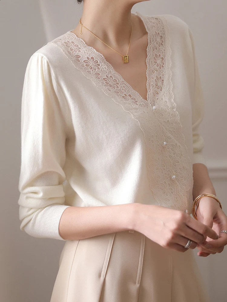 Autumn Sweater Women French Style Knitted Pullover Female Elegant V Neck Lace Knitwear Top Ladies Casual Slim Thin Sweaters 240824