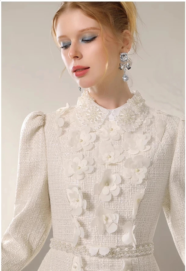 Sweet Pink Tweed Dresses Women Socialite Temperament Beaded Flower Long Sleeve Dress Autumn High Waist Slim-Fit Mini Dress 240824