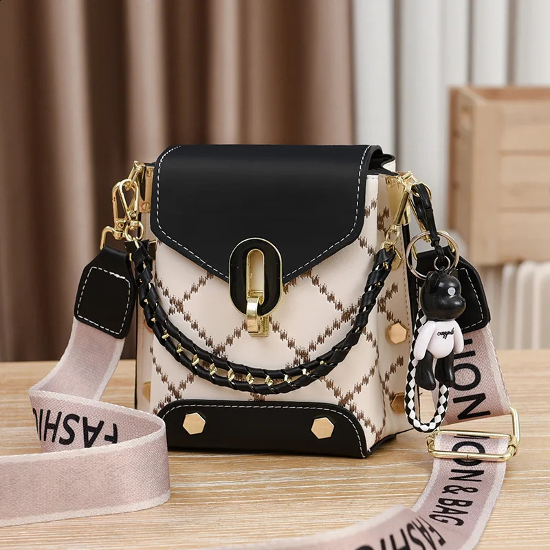 Womens fashion paradigm simple square single shoulder ten font fashionable mini phone bag 240830 90d7
