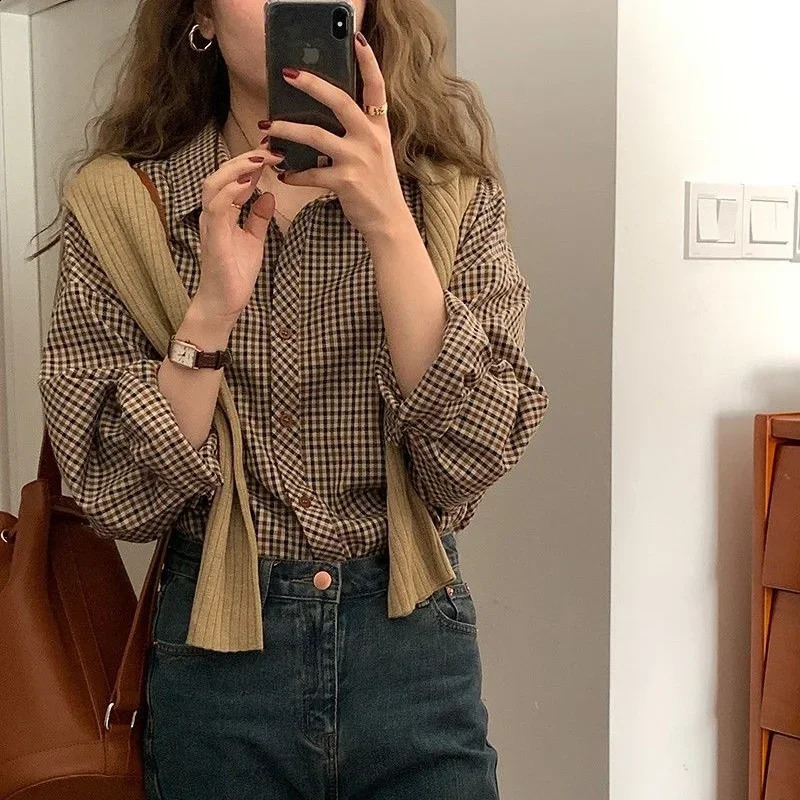 Plaid Shirts Women Retro Turn-down Collar Blouses All-match Straight Hong Kong Style Button Up Elegant Long Sleeve Outwear Femme 240823