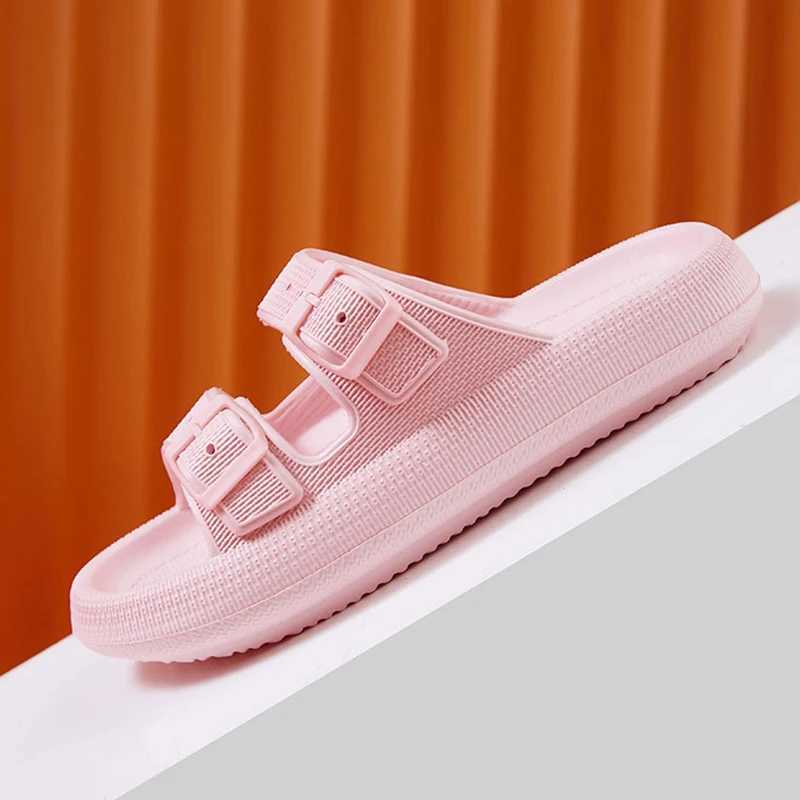 New Arrival Thick platform cloud slider womens fashionable buckle soft bottom pillow slider sandals womens summer beach anti slip flip cover T250108