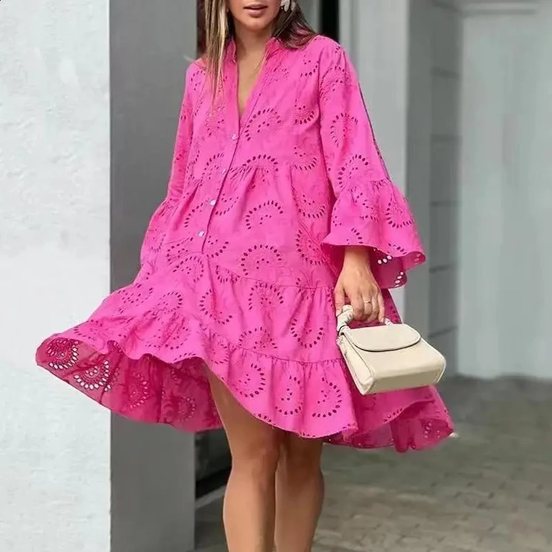 Summer elegant lace dress casual womens V-neck loose hollow button white dress womens retro beach sexy mini dress 27725 240824