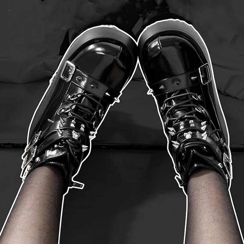 Rivet Decoration Short and Fat Platform Punk Ankle Boots Womens Winter Pu Leather Black Boots Womens Metal Buckle Gothic Shoes 240823