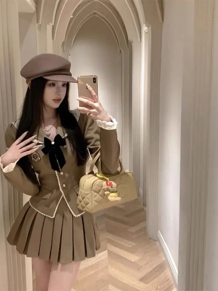 Women Two-piece College Style Short Style Stylish Suit Jacket with High Waist and Slimming Pleated Skirt Age Reducing Set 240823