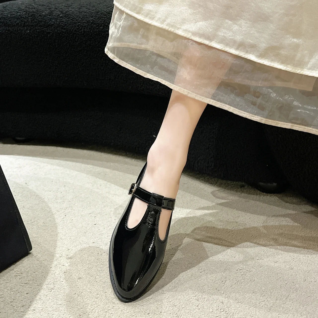 Ladies Shoes 2024 Spring/Summer Collection British Style Lazy Shoes Low High Heels Thick High Heels Womens Small Leather Shoes 240823