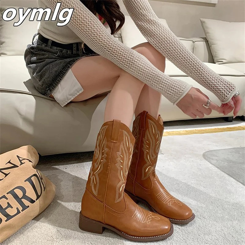 2024 Coarse Heel Western Cowboy Boots V-neck Embroidered Sleeve Knight Boots Retro Middle Hat Square Head Womens Boots 240823