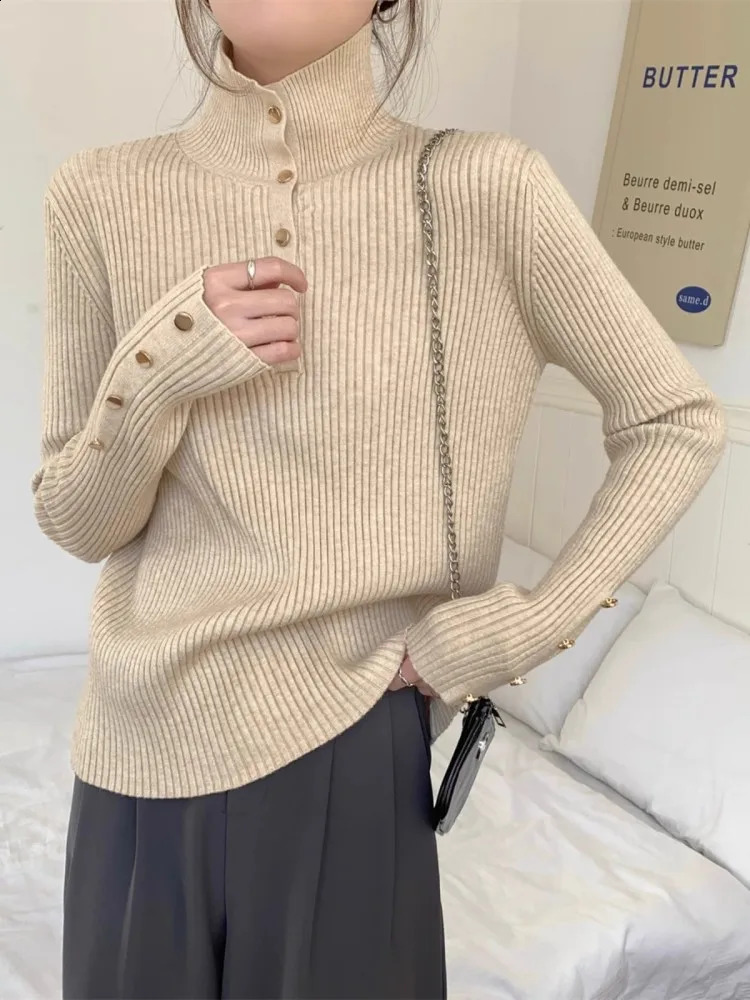 High Neck Metal Button Sweater WomenS Autumn And Winter Korean Version Slim Fit n Andy Velvet Inner Knit Sweater 240824