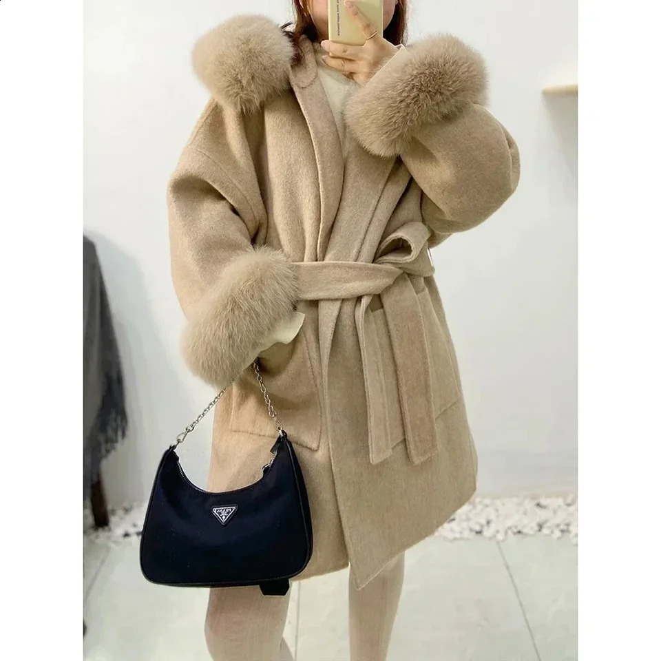 Fashion Faced Wool Ladies 2024 Winter Jacket Hooded Coat Womens True Fox Fur Coat Sleeveless Cashmere Two tone 240824