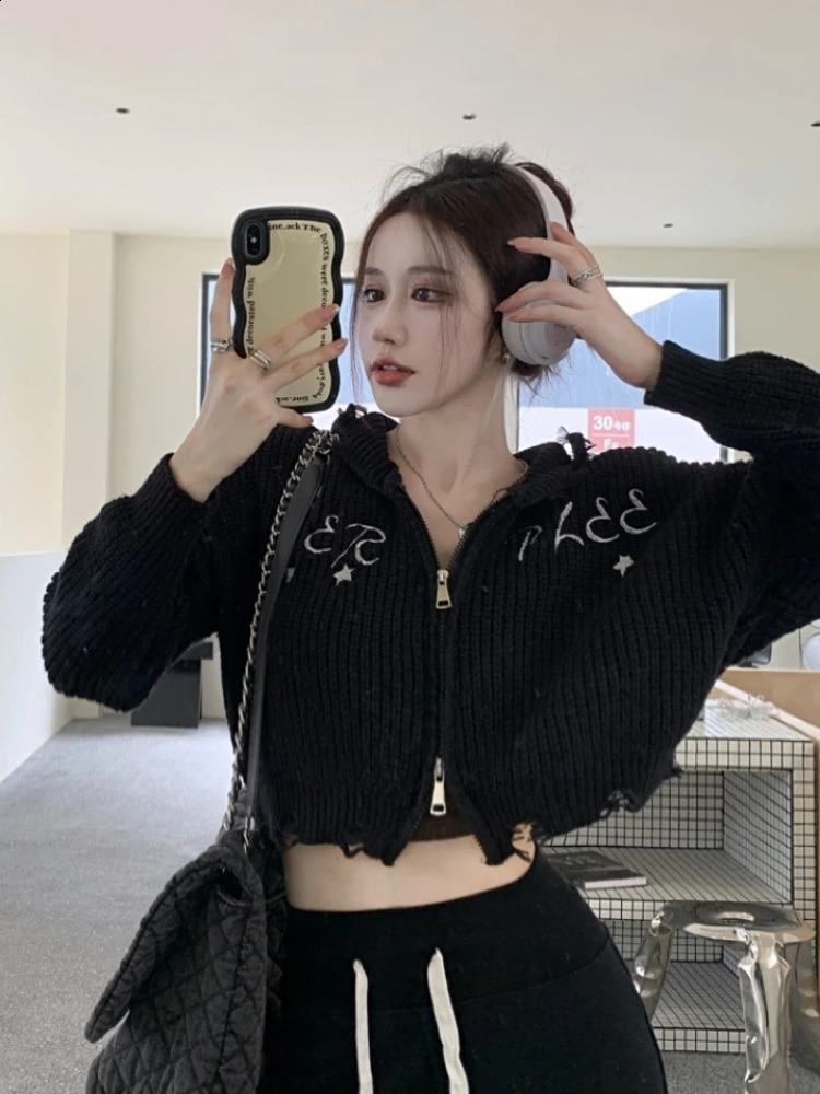 Deeptown Vintage Y2K Cropped Cardigan Women Harajuku Kpop Hollow Out Knitted Sweater Korean Fashion Zipper Knitwear Tops Grunge 240824