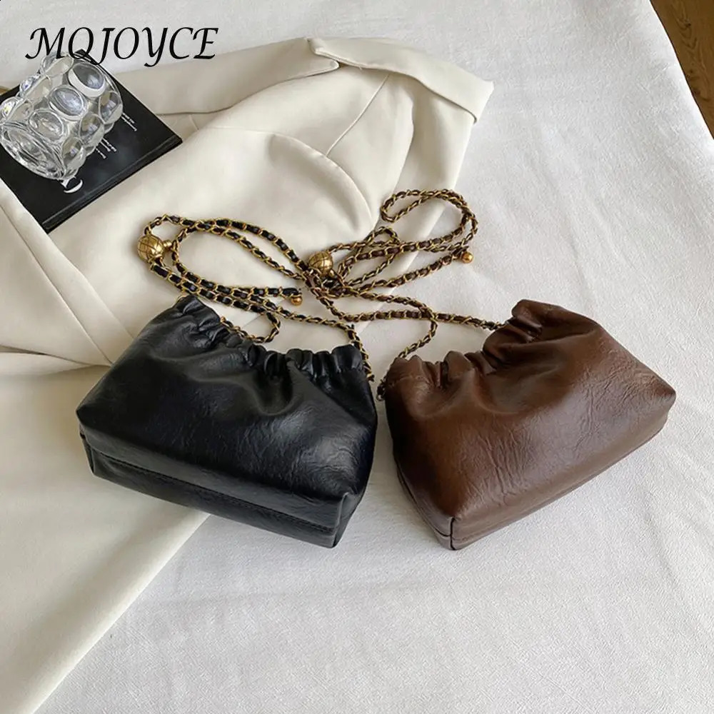 Ladies chain shoulder bag PU leather cross body handbag Versatile pleated homeless bag messenger bag girls fashion wallet 240824