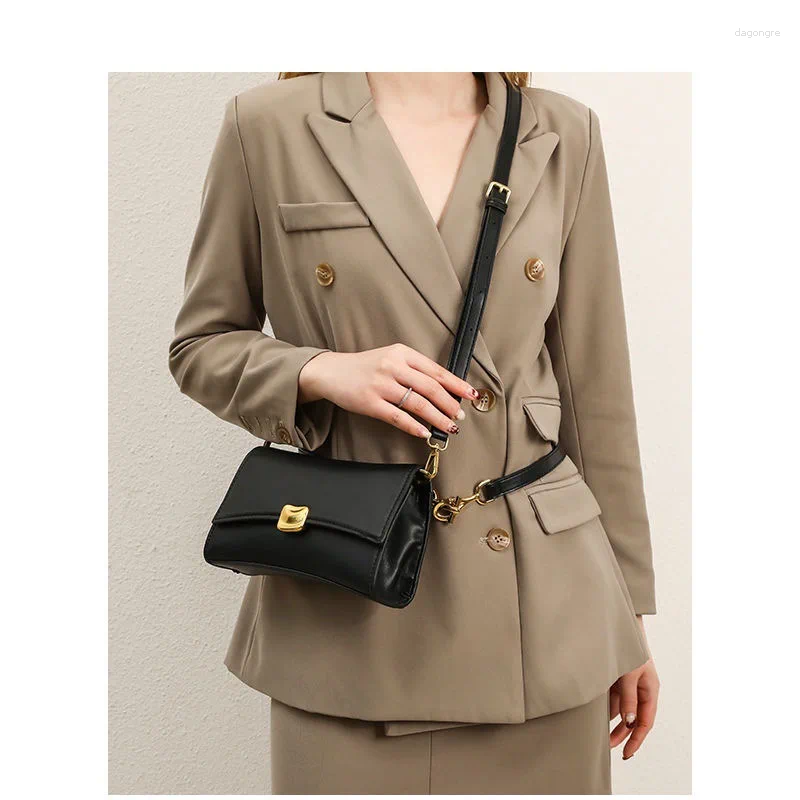 2025 NEW Shoulder Bags Small Square Bag Women's Advanced Sense Black Axillary Retro Fashion Trend Leisure Versatile Crossbody zhanyishengli