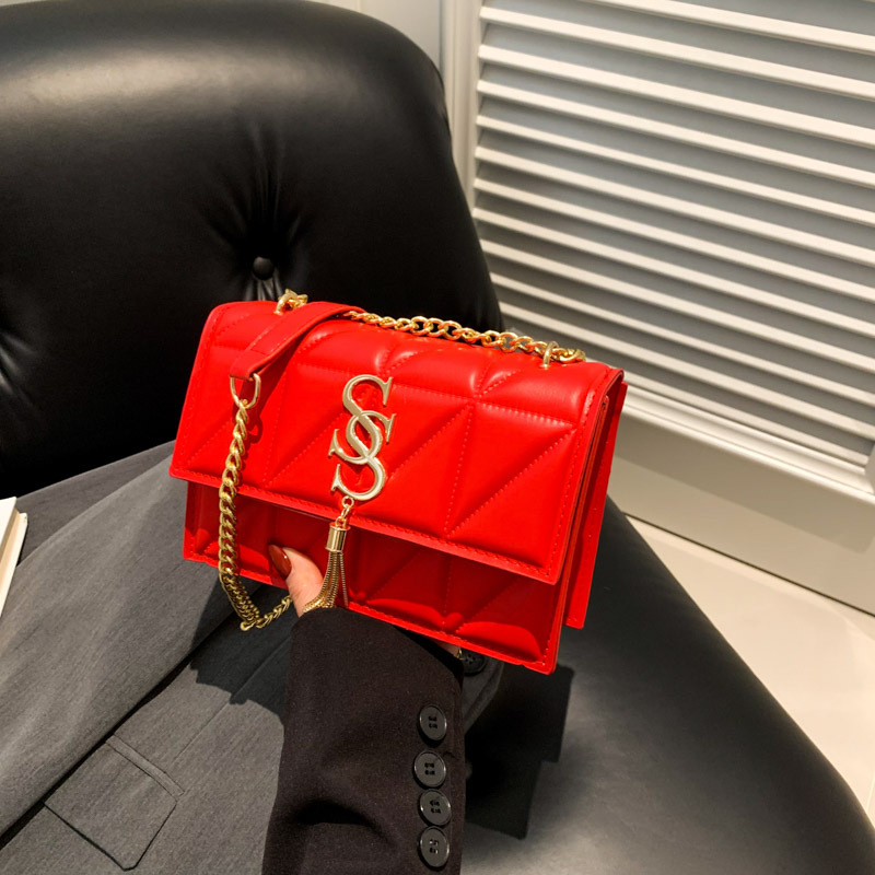 Korean Chic PU Leather Chain Crossbody Bag for Women - Stylish 2024 Handbag