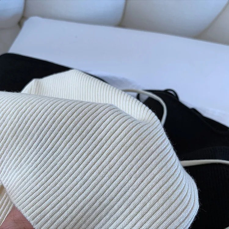 Women Crop Sweater Sexy Off Shoulder Slim Knitted Sweaters Long Sleeve Halter Knit Top Y2k Fashion Pullover Korean Streetwear 240824