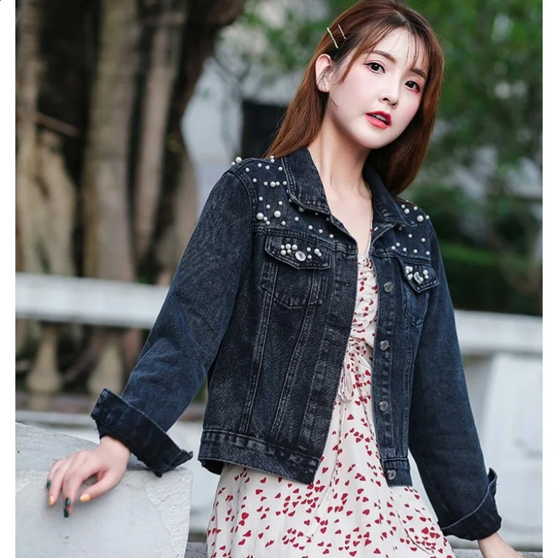 Womens Short Denim Jacket Beaded Pearl Jacket Loose Spring and Autumn Denim Jacket 240824