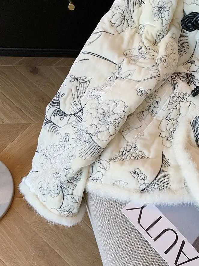 Women's Down Parkas Vintage Y2K Flowers Birds Embroidery Bomber Jacket Women Elegant Swt Girls Outerwear Padded Cotton Parkas Coat Winter Harajuk