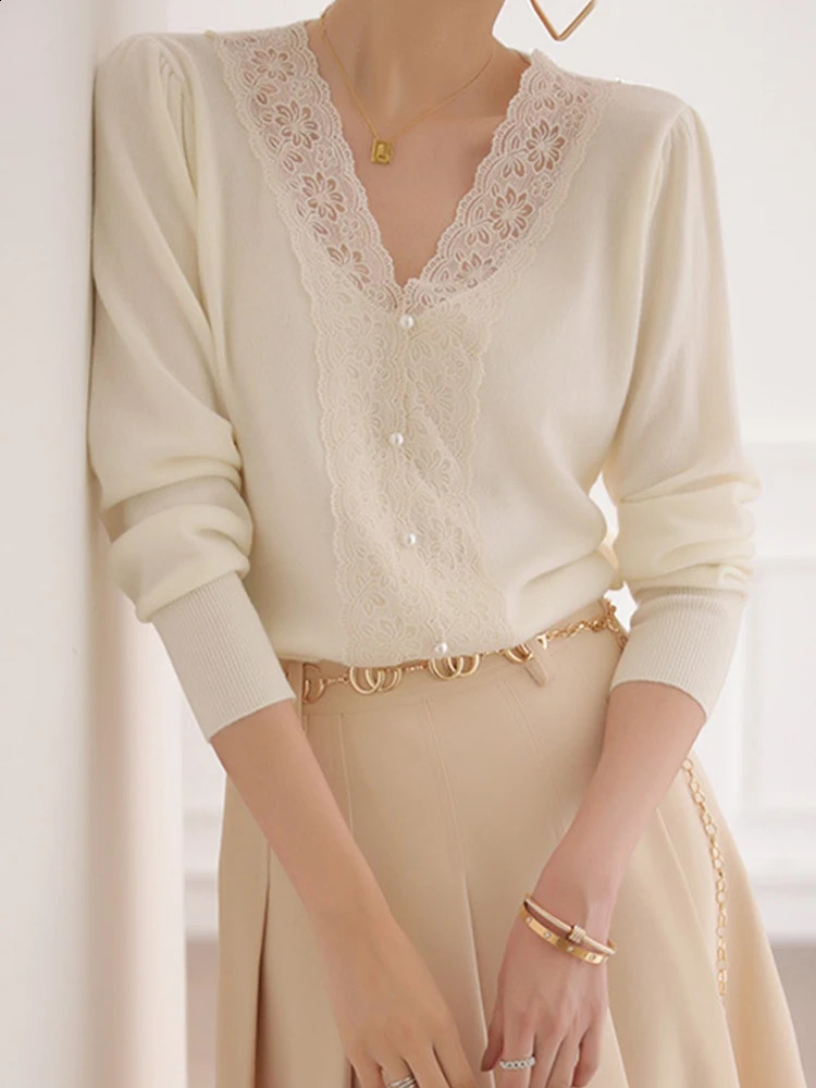 Autumn Sweater Women French Style Knitted Pullover Female Elegant V Neck Lace Knitwear Top Ladies Casual Slim Thin Sweaters 240824
