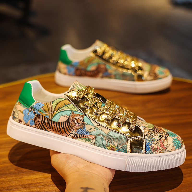 Fashion Tiger Print Men's Skateboard Breathable Casual Sneakers Man Low Cut Lace-Up Design Shoes For Men Zapatillas Hombre