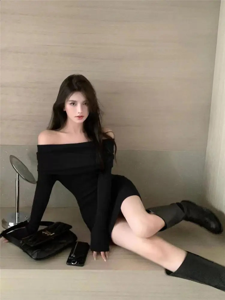 Black Off Shoulder Mini Dresses Elegant Long Sleeve Fashion Slim Sexy Women Autumn Winter Clothing Skinny Sweater Dress Bodycon 240823